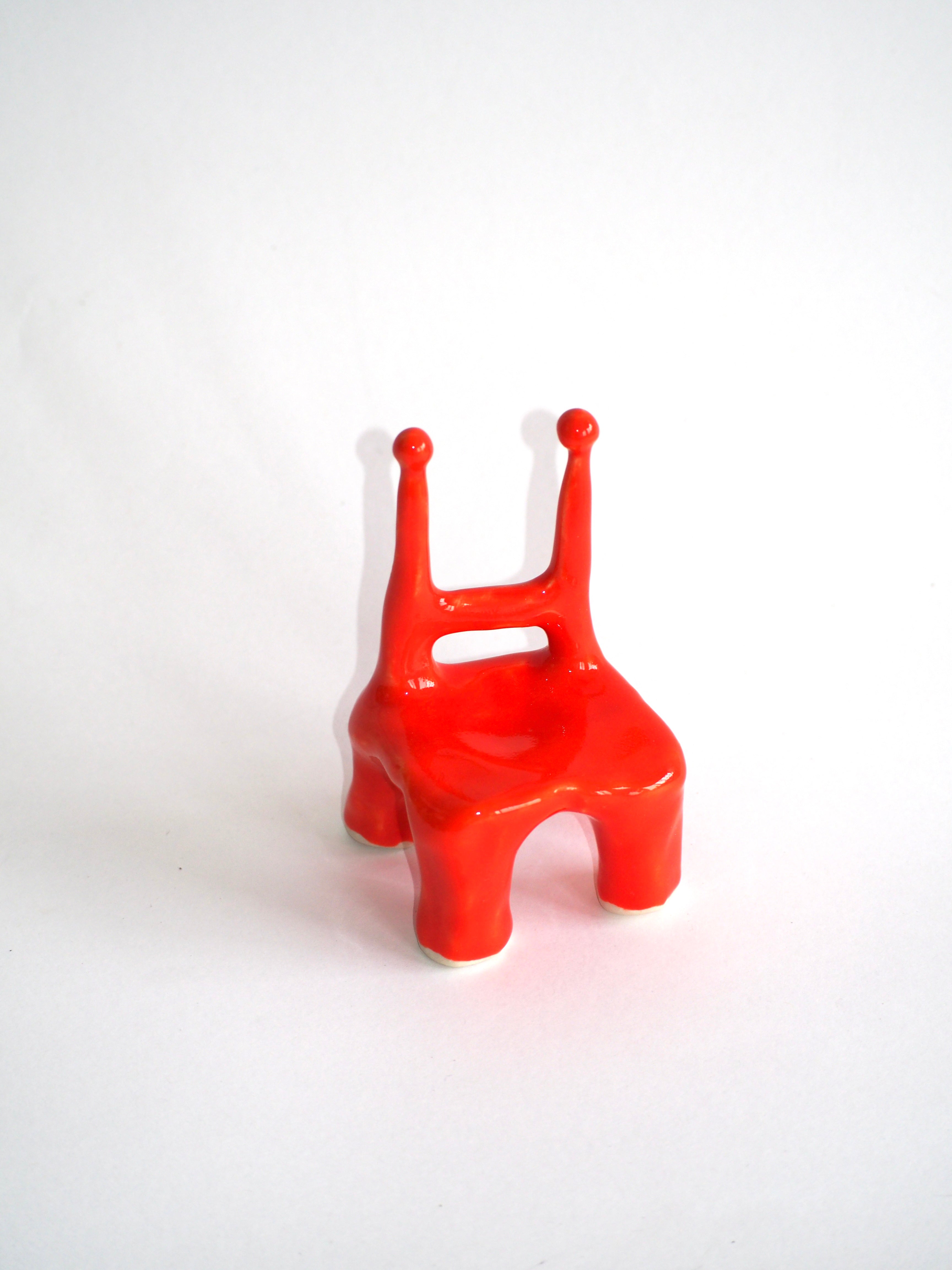Mini chaise rouge